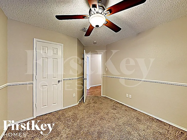 3955 Cypress Gardens Dr — Photo 11