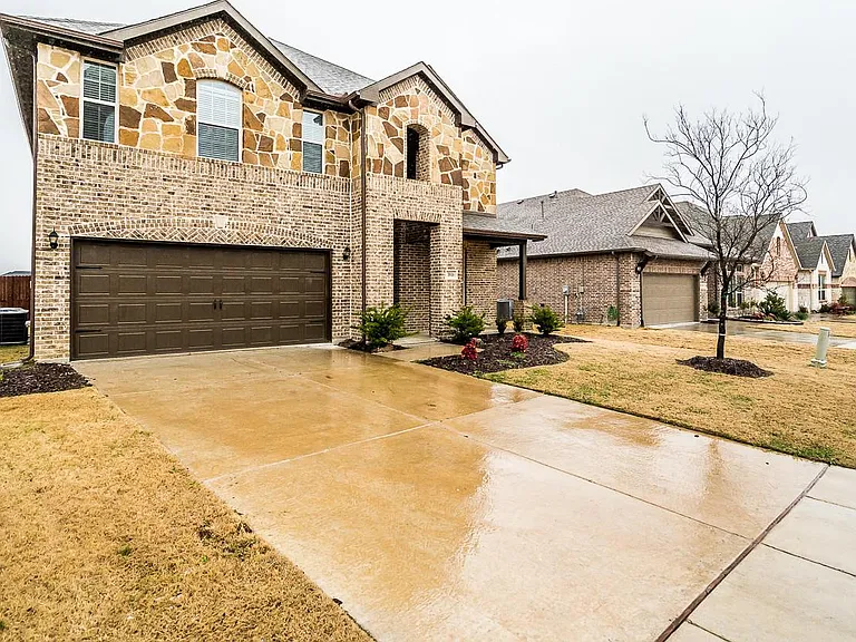 3816 Walden Dr — Photo 38