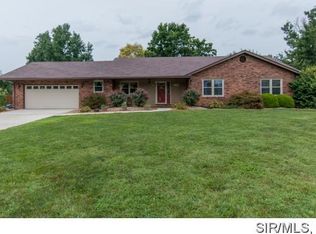 204 Blue Ridge Dr, Glen Carbon, IL