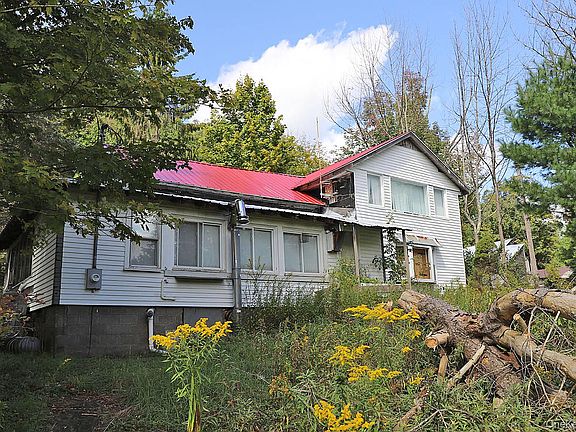 3rd image of 3994 Klondike Road