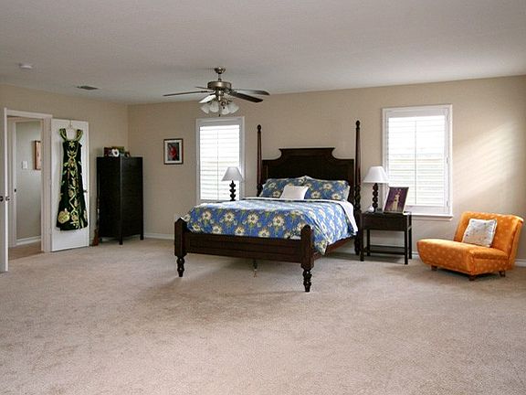 3rd image of 18334 Muir Glen Dr