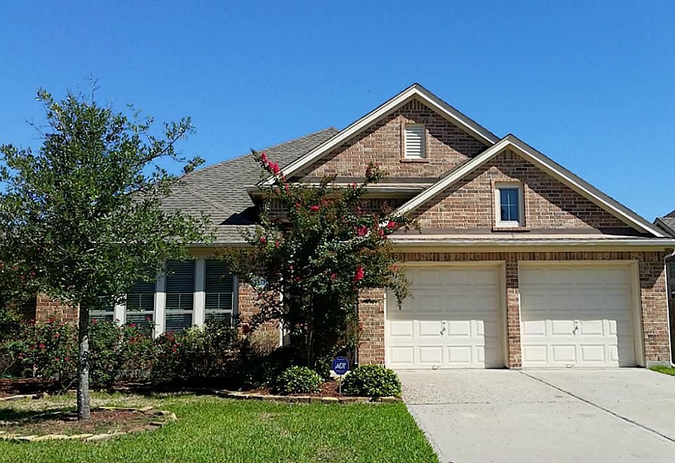 1st image of 2873 Woodland Glen Ln