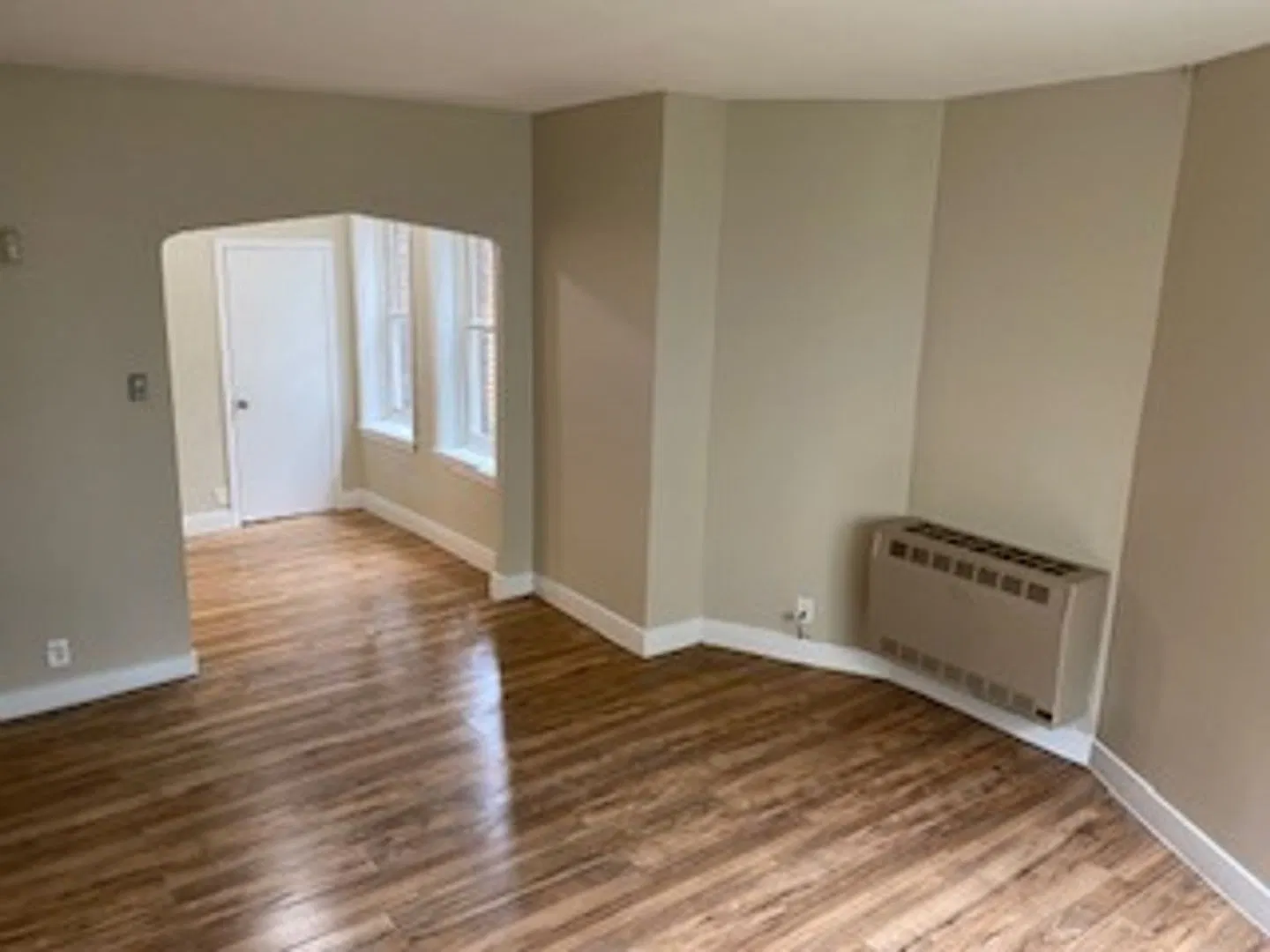 832 Elmwood — Photo 1