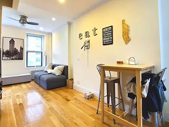 4th image of 411 E 6th St #6F