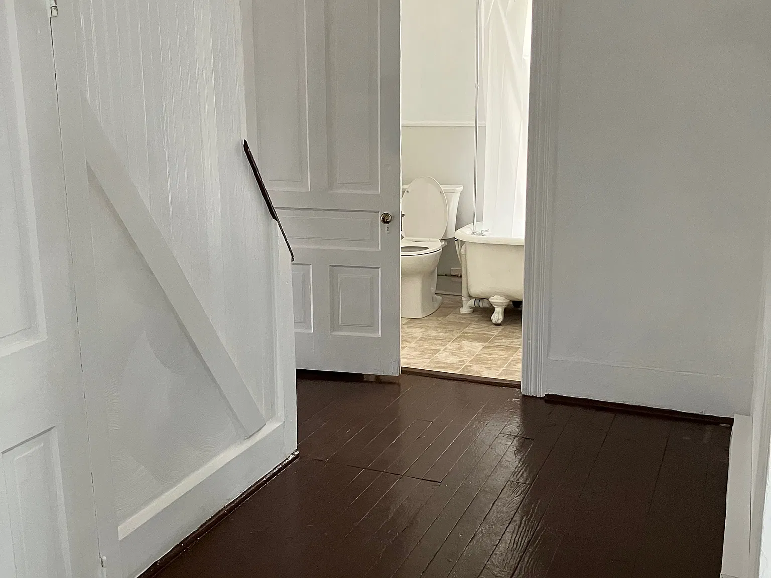 1 bed, 900 sqft, $1,050 — Photo 3