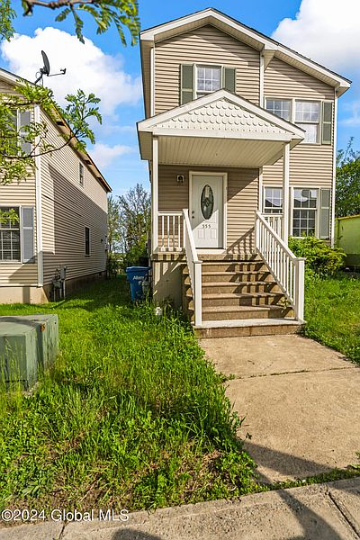 2nd image of 555 Lark Drive