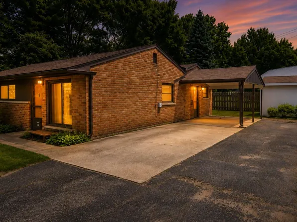5783 Cambrook Ln, Waterford, MI 48329