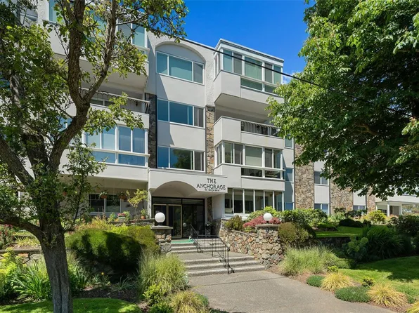 1312 Beach Dr #105-OAK, Oak Bay, BC V8S 2N5