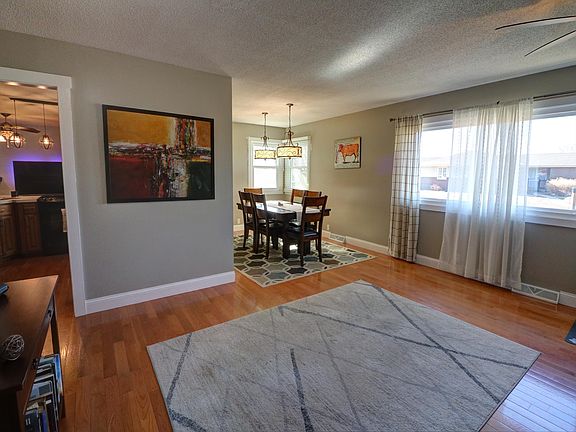 2nd image of 2306 Montclair Dr