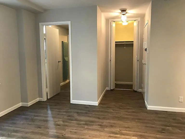 2401 H St NW #210 — Photo 6
