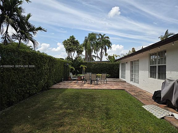 4th image of 10120 SW 127th Ave
