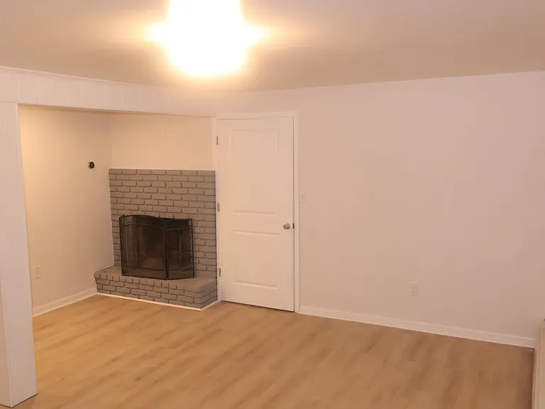27 Hoyt St — Photo 21