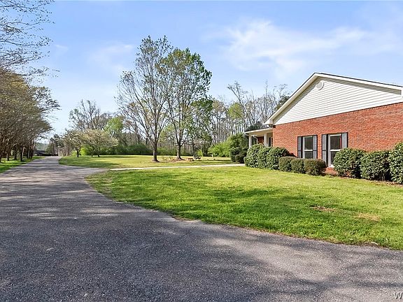 3rd image of 5096 Benevola Rd