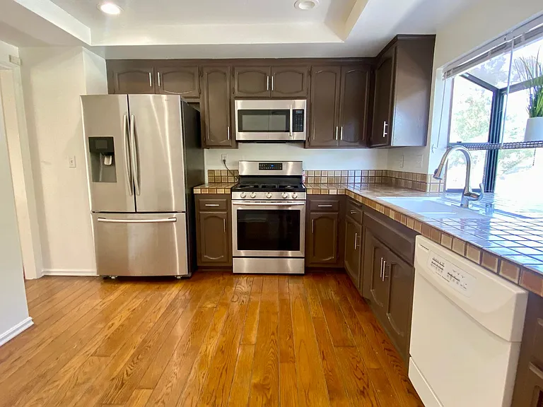 26311 W Plata Ln — Photo 8
