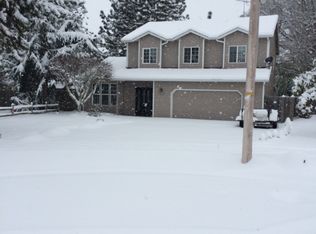 2113 Goldfinch Ave, Stayton, OR 97383