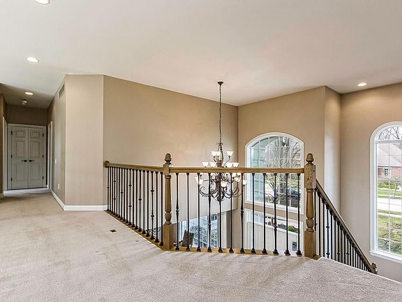 5th image of 4627 Stockport Cir