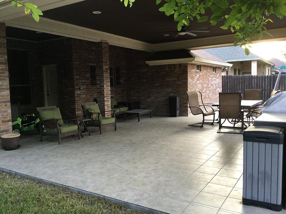 2nd image of 426 Martha Louise Ave