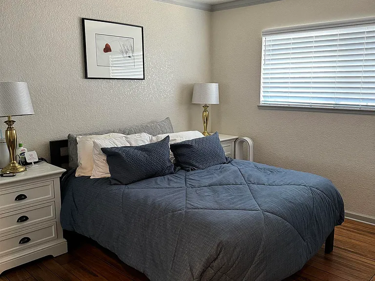 524 Ruth Way — Photo 3