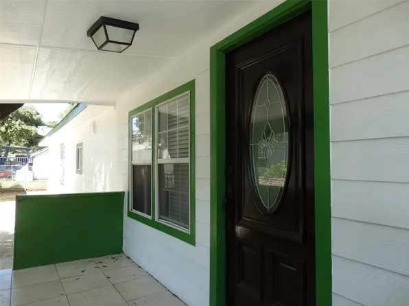 150 Kingswood Dr, Lake Dallas, TX 75065