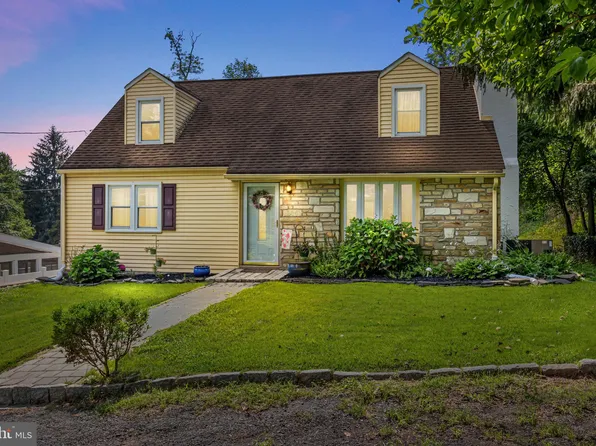 246 N Buckthorne Ave, Langhorne, PA 19047