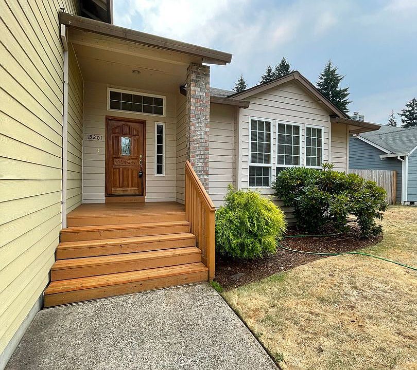 1st image of 15201 NE 26th St