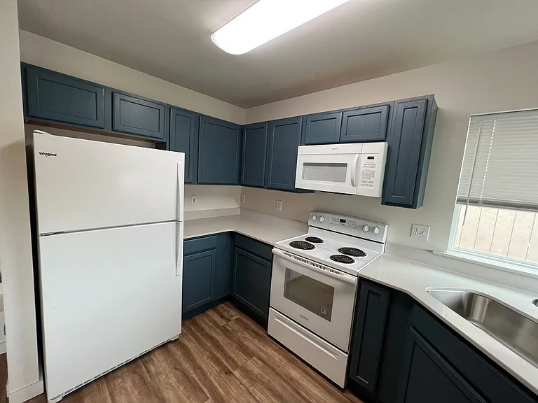 805 E White Birch Ave — Photo 9