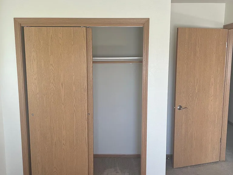 841 Stonecrop Dr — Photo 6