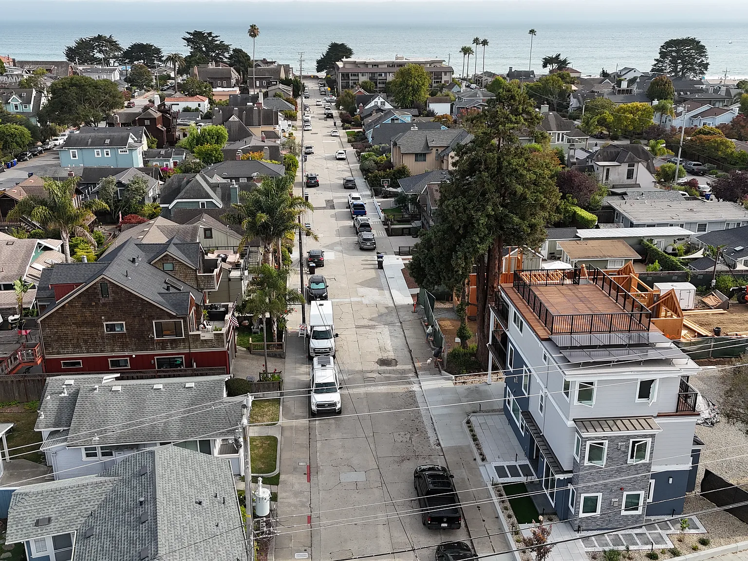 3 bed, 1947 sqft, $12,000 — Photo 2