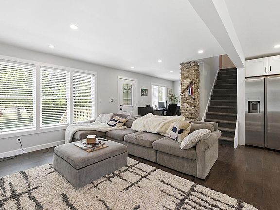 2nd image of 11810 W Howard AVENUE