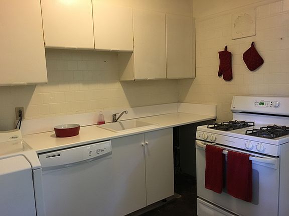 2nd image of 7602 E 112th St