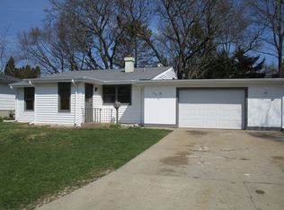 708 University St, Harvard, IL 60033