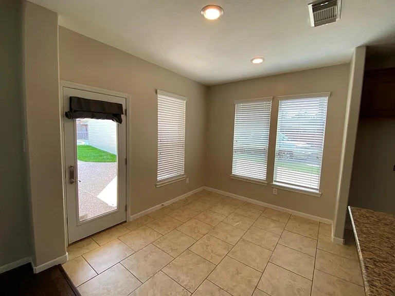 26226 Bright Dawn Ct — Photo 34