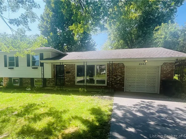 2507 Larkwood Drive, New Albany, IN 47150