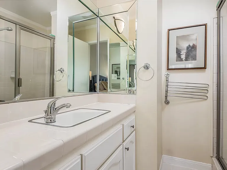 4610 Densmore Ave #6 — Photo 11