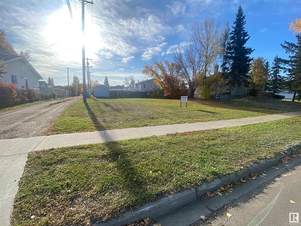2nd image of 4709 49th St