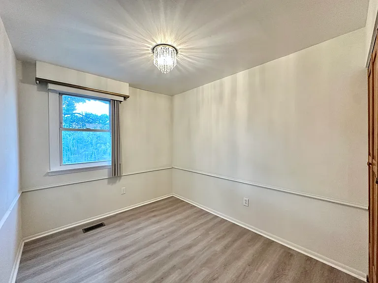 7831 Venus Pl — Photo 8