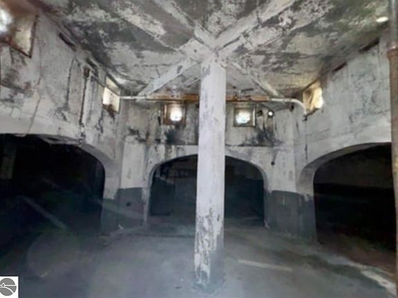 21st image of 0 Skillagalee Lighthouse