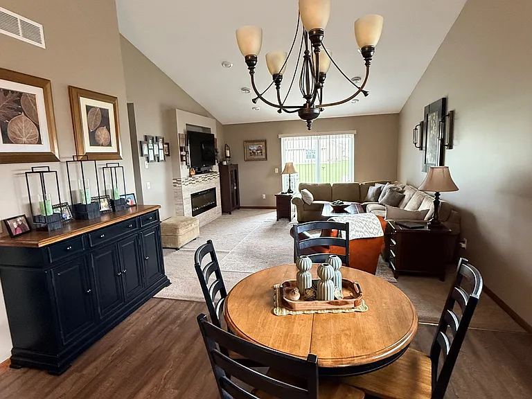 Dining/Livingroom