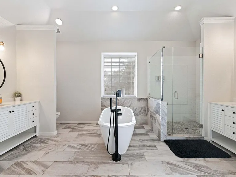7701 Ridgeway Ct — Photo 13