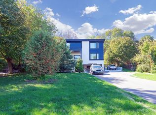 696 Hillview Cres, Pickering, ON L1W 2R7