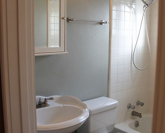 5th image of 6525 El Camino Dr