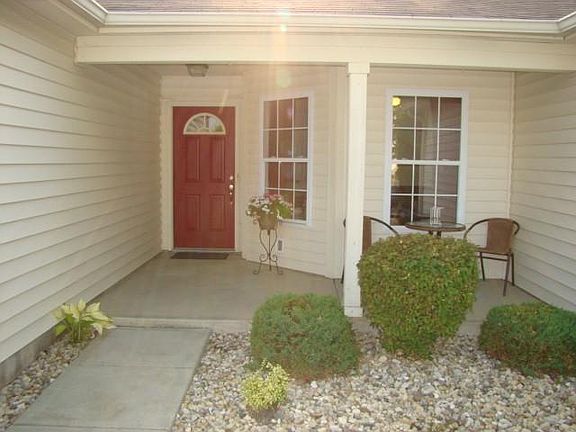 4th image of 7605 Penguin Cir