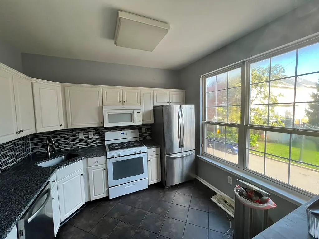 2 bed, 1676 sqft, $3,500 — Photo 4