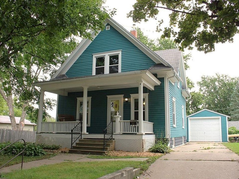 1st image of 704 Clinton St