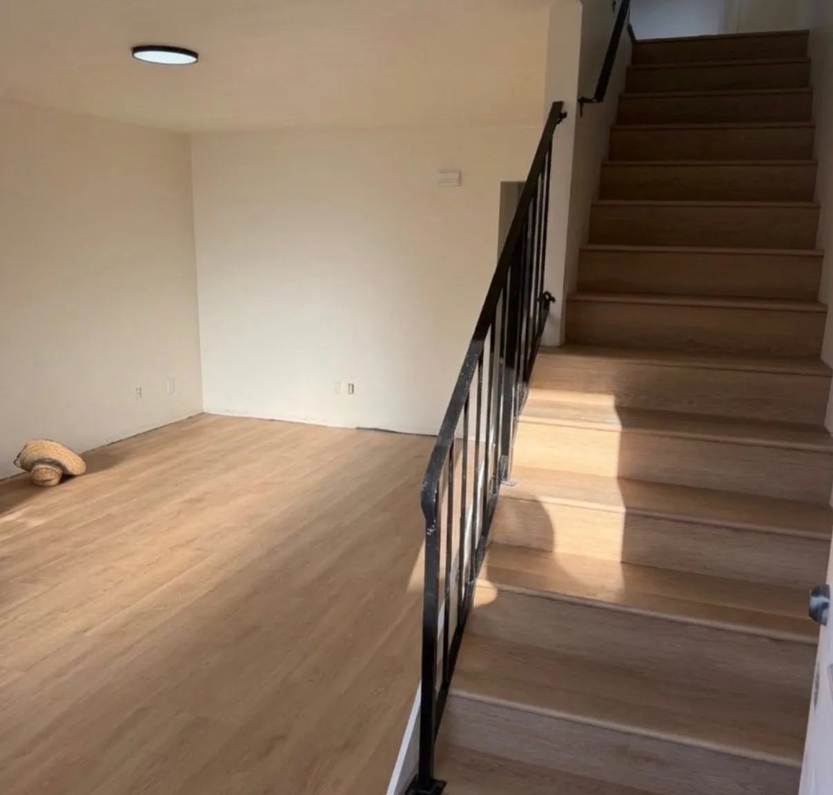 2 bed, 1.5 bath, 1200 sqft, $2,850 — Photo 3