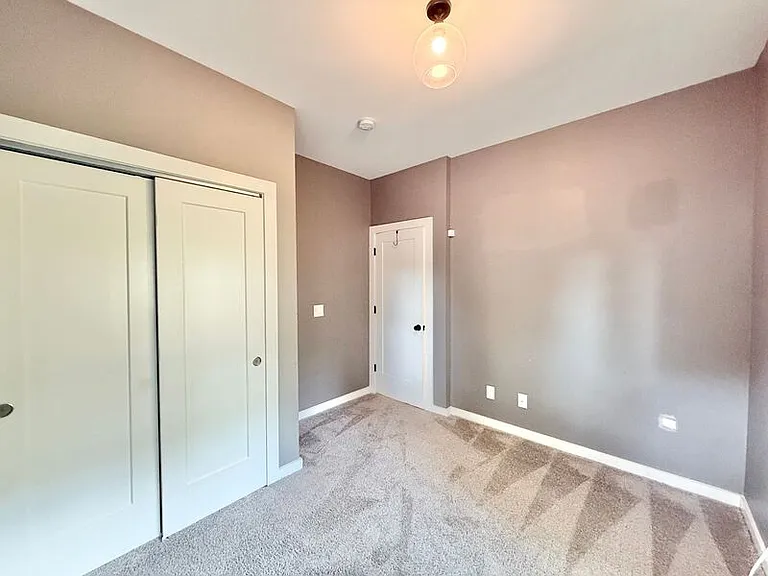 1029 Gregg St — Photo 4