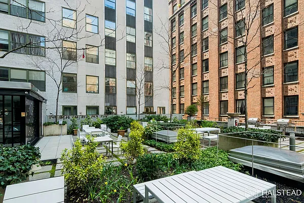 Rented by Halstead Real Estate | media 39