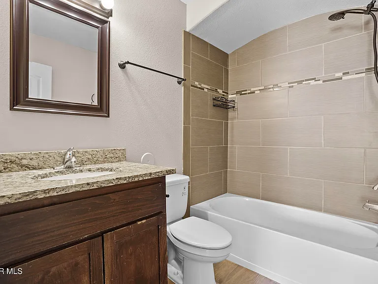 8804 Eclipse St #B — Photo 15