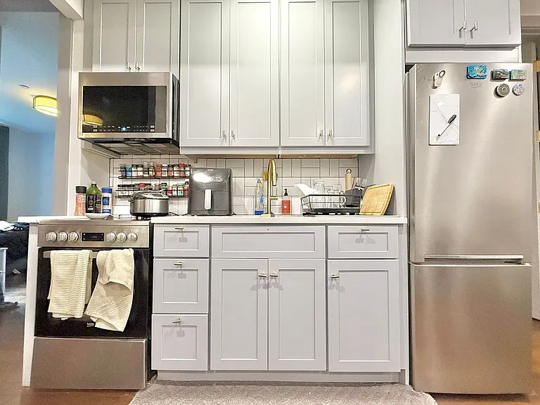 412 Suydam St #3R — Photo 5