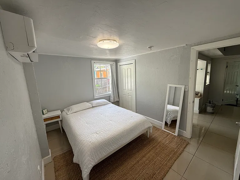 425 El Prado #A — Photo 6
